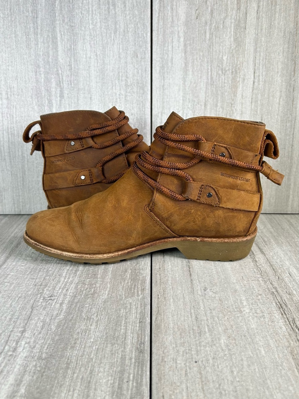 Teva De La Vina Brown Rustic Leather Booties Slip On Ankle Boot Womens Size 6.5 - Picture 2 of 11